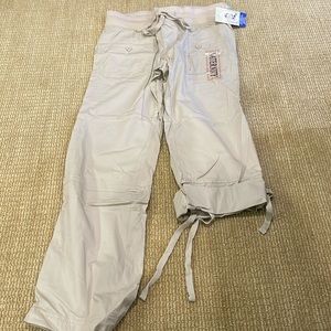 New! Convertible maternity pants - cropped to full length